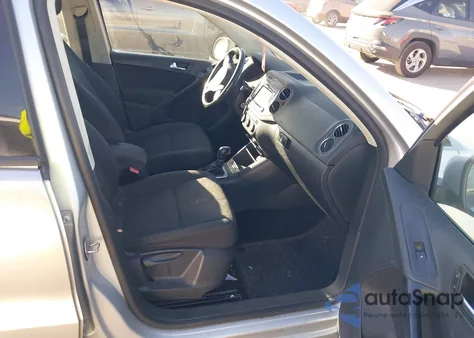 2015 Volkswagen Tiguan S из США, поврежденный, VIN WVGAV7AX8FW503268